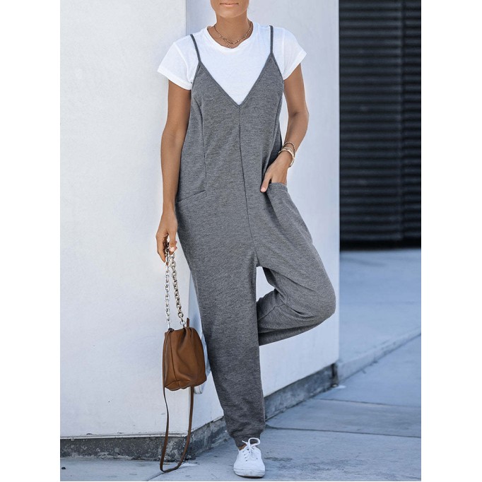 Knitted V-neck strap pocket jumpsuit
