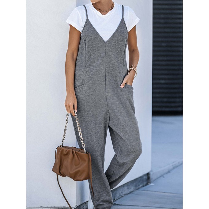 Knitted V-neck strap pocket jumpsuit