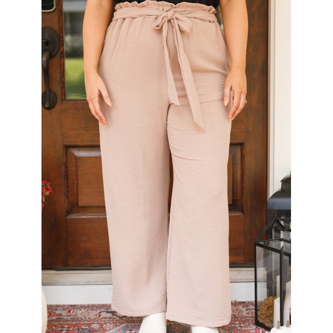 Wood ear edge with belt straight pants